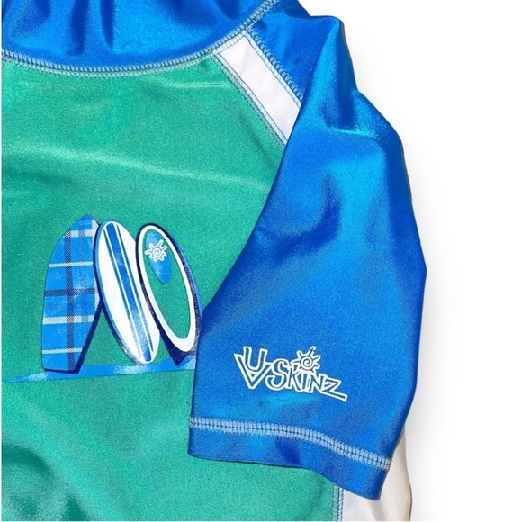UV SKINZ 2T Boys swim trunks and rash guard matching set blue and green - Picture 2 of 9